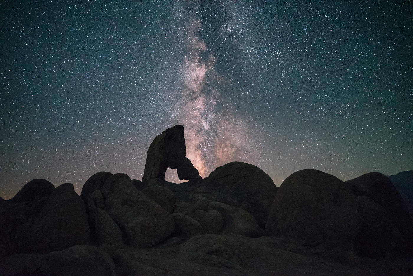 zeiss batis milky way astrophotography - lade boot arch, sony a7s