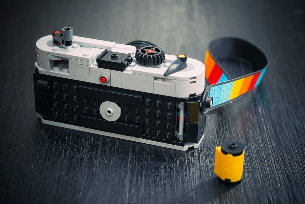 LEGO Leica M6 Rangefinder Camera by Ian Norman lonelyspeck.com - Rebuild of LEGO Creator Retro Camera