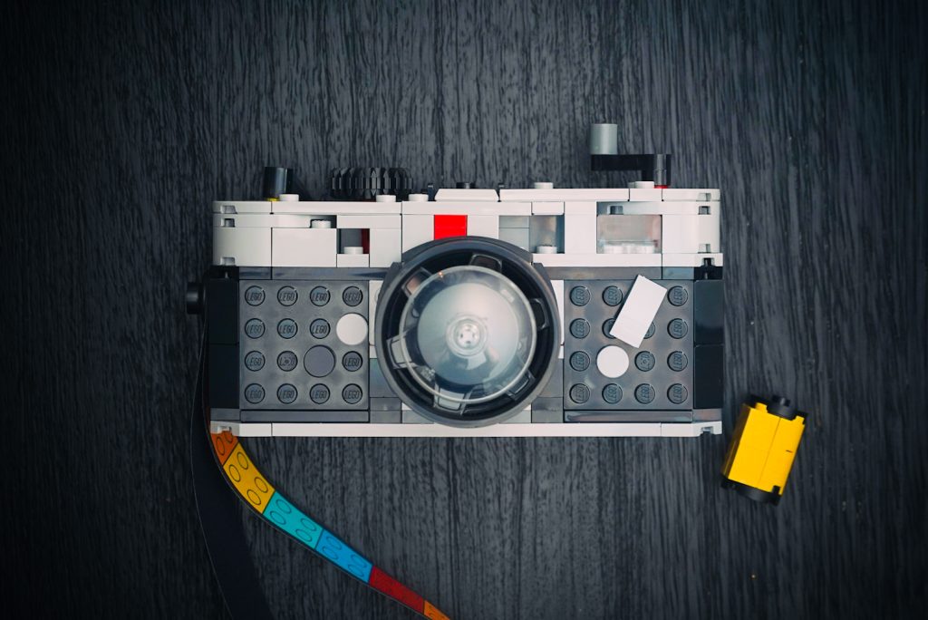 LEGO Leica M6 Rangefinder Camera by Ian Norman lonelyspeck.com - Rebuild of LEGO Creator Retro Camera