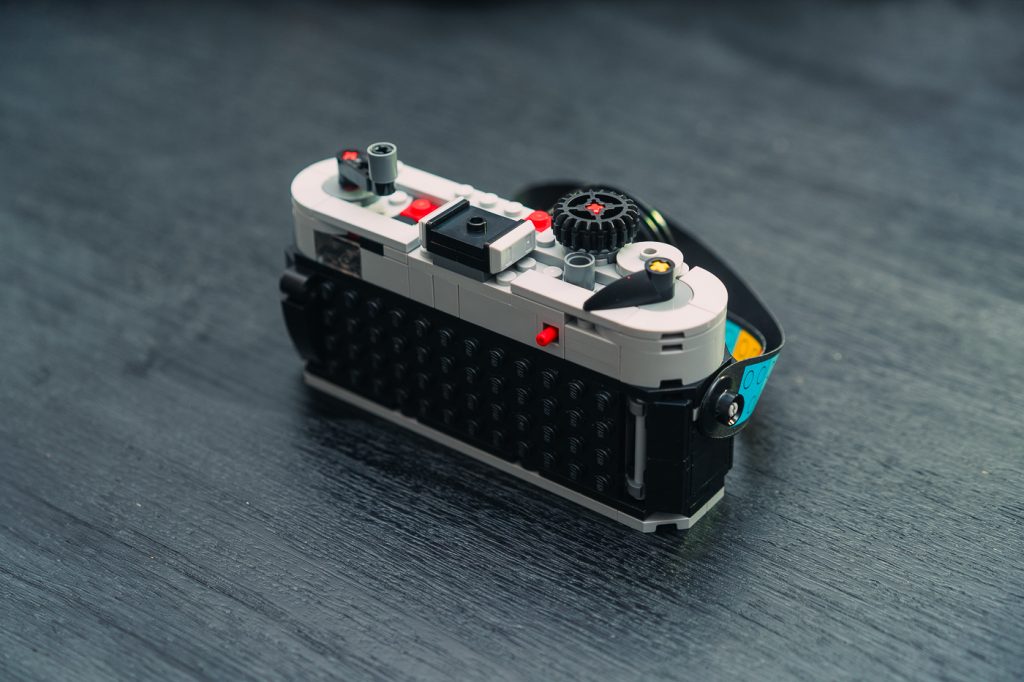 LEGO Leica M Rangefinder by Ian Norman -  lonelyspeck.com - LEGO Creator 3-in-1 Retro Camera